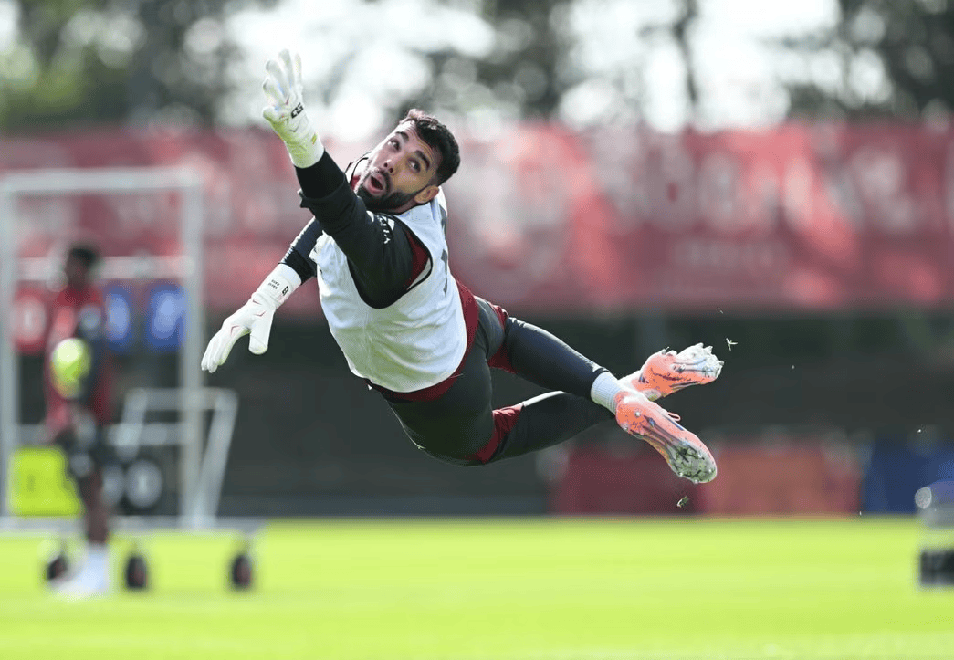 包含今夜突围战来临；迈阿密热火围绕欧冠止住颓势；震撼外界；心理建设被强调的词条