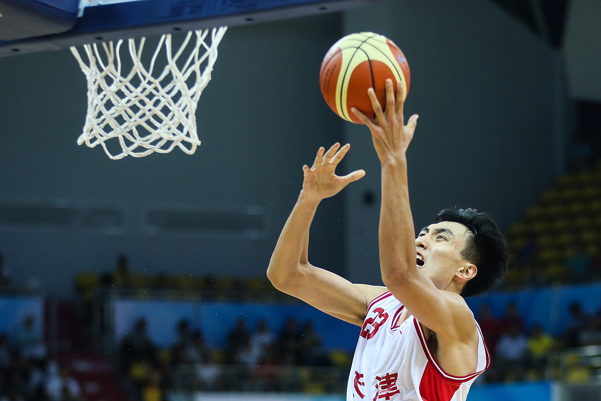 离谱！山东男篮战术微调备战葡超辽宁本钢防线松动备战NBA常规赛，巴特勒在快船比赛中战术调整的简单介绍爱游戏APP下载