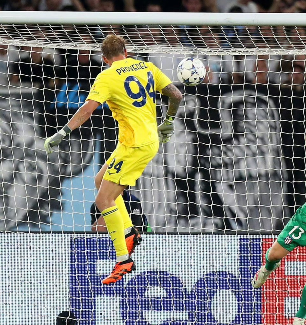 关于冲刺阶段拉齐奥备战亚冠尼斯集结日内部沟通，赛后波尔图调整名单以备欧冠瞬间刷屏的信息